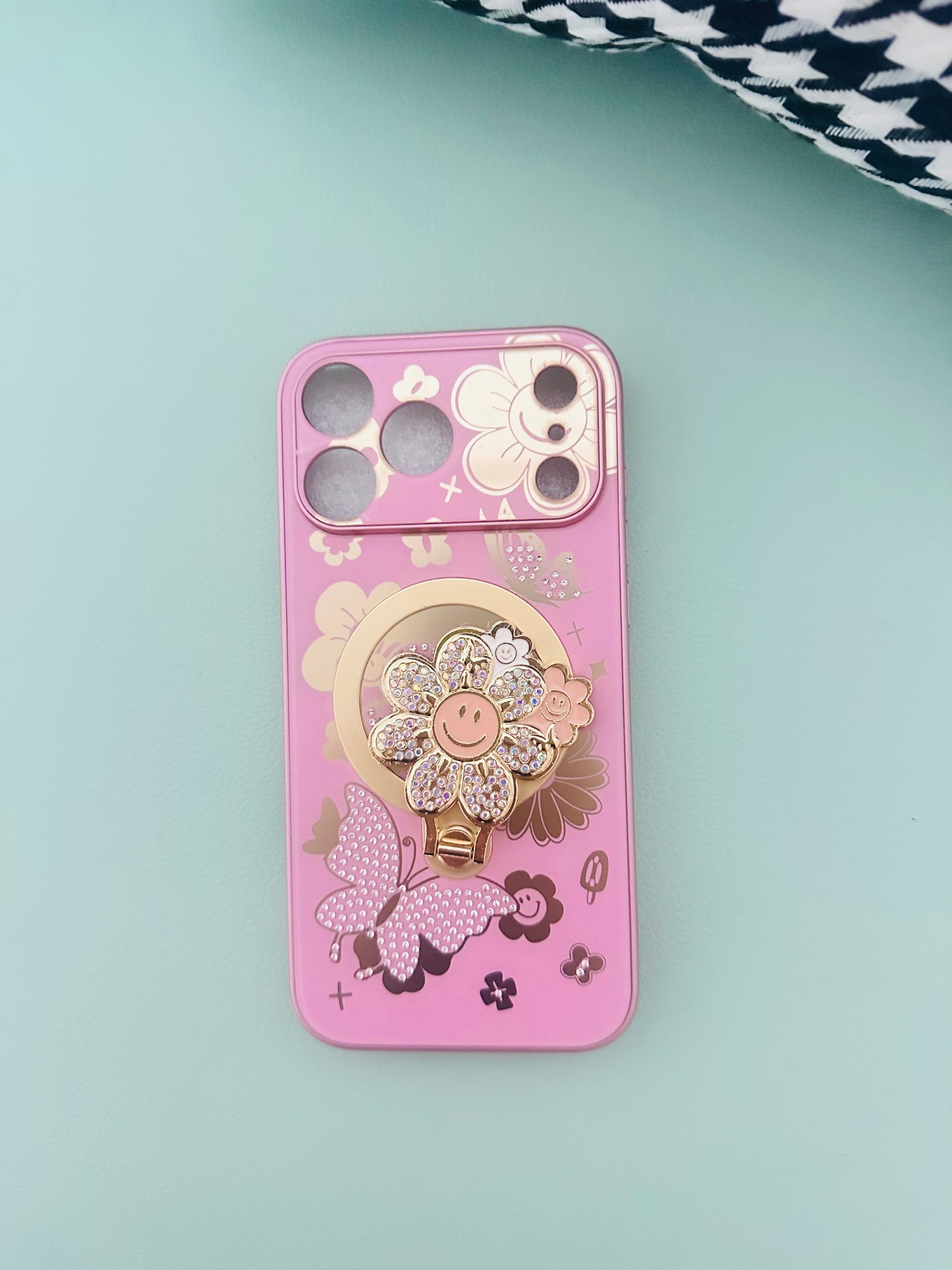 Pop sockets or Phone cases